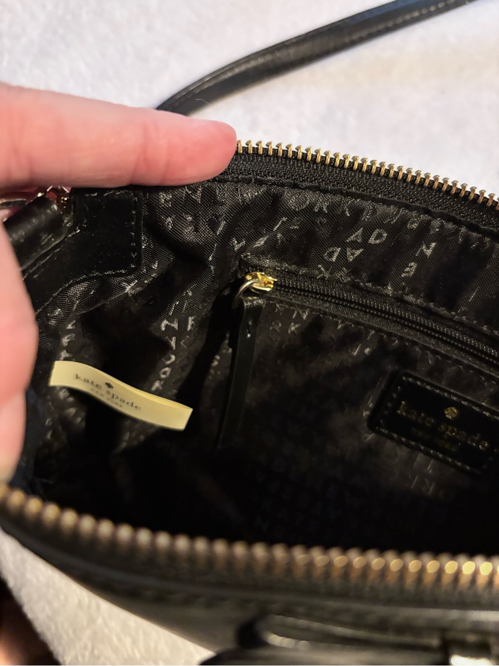 kate spade black leather crossbody with bow and gold hardware - Picture 6 of 13